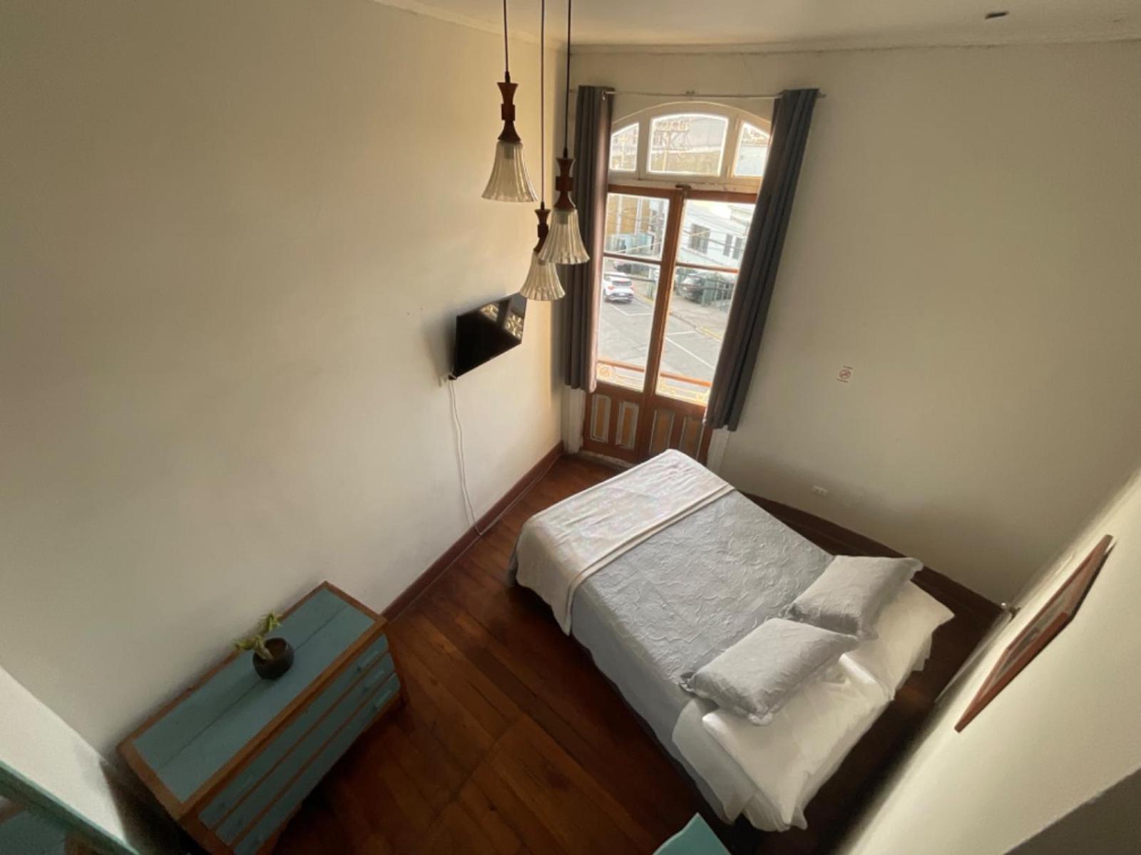 ホテル Casa Lastra ヴァルパライソ エクステリア 写真