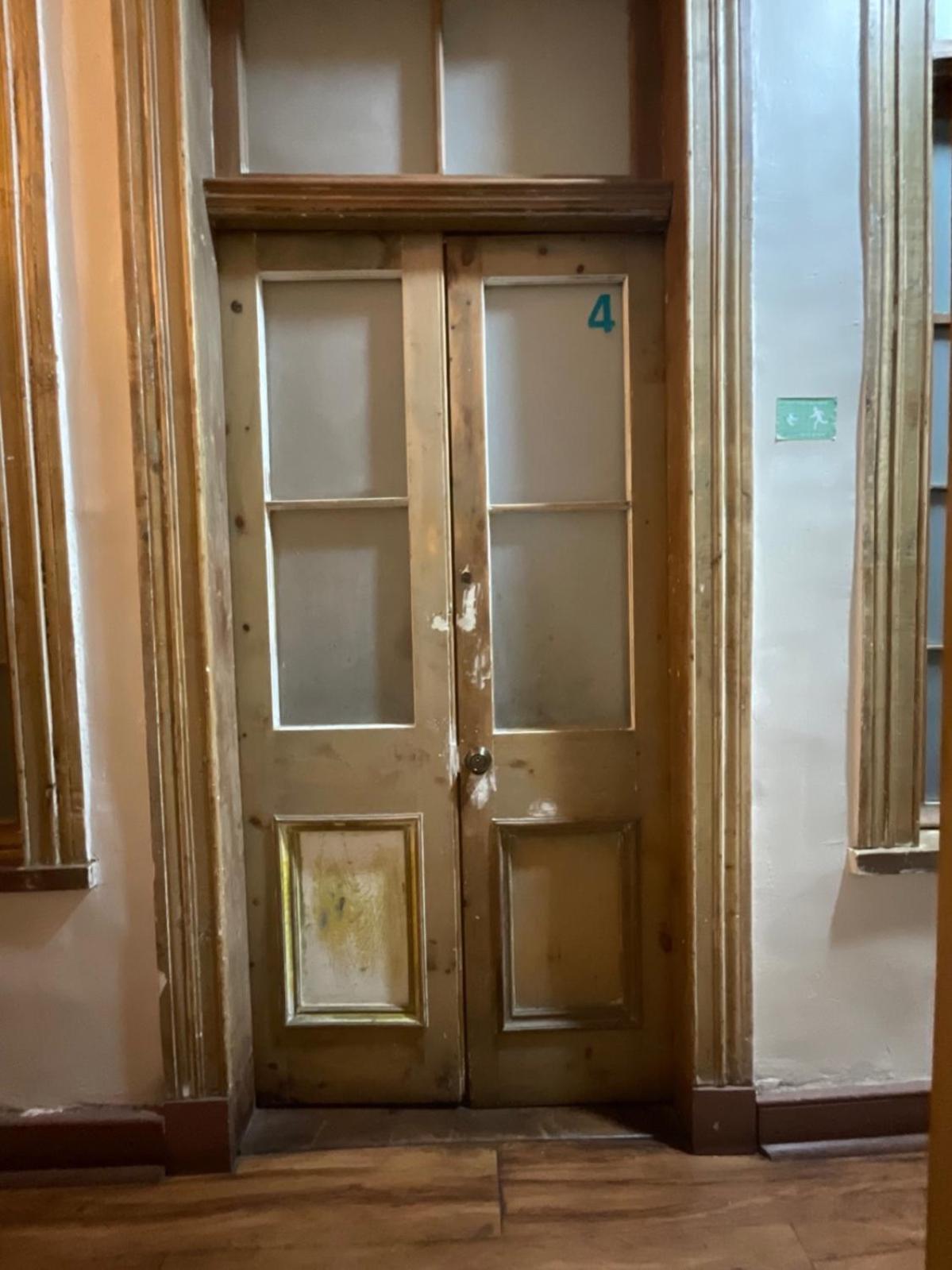 ホテル Casa Lastra ヴァルパライソ エクステリア 写真