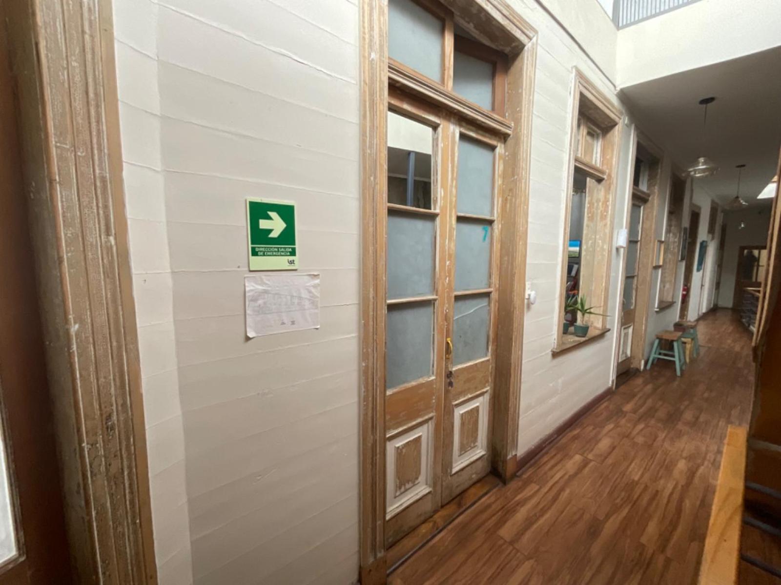 ホテル Casa Lastra ヴァルパライソ エクステリア 写真