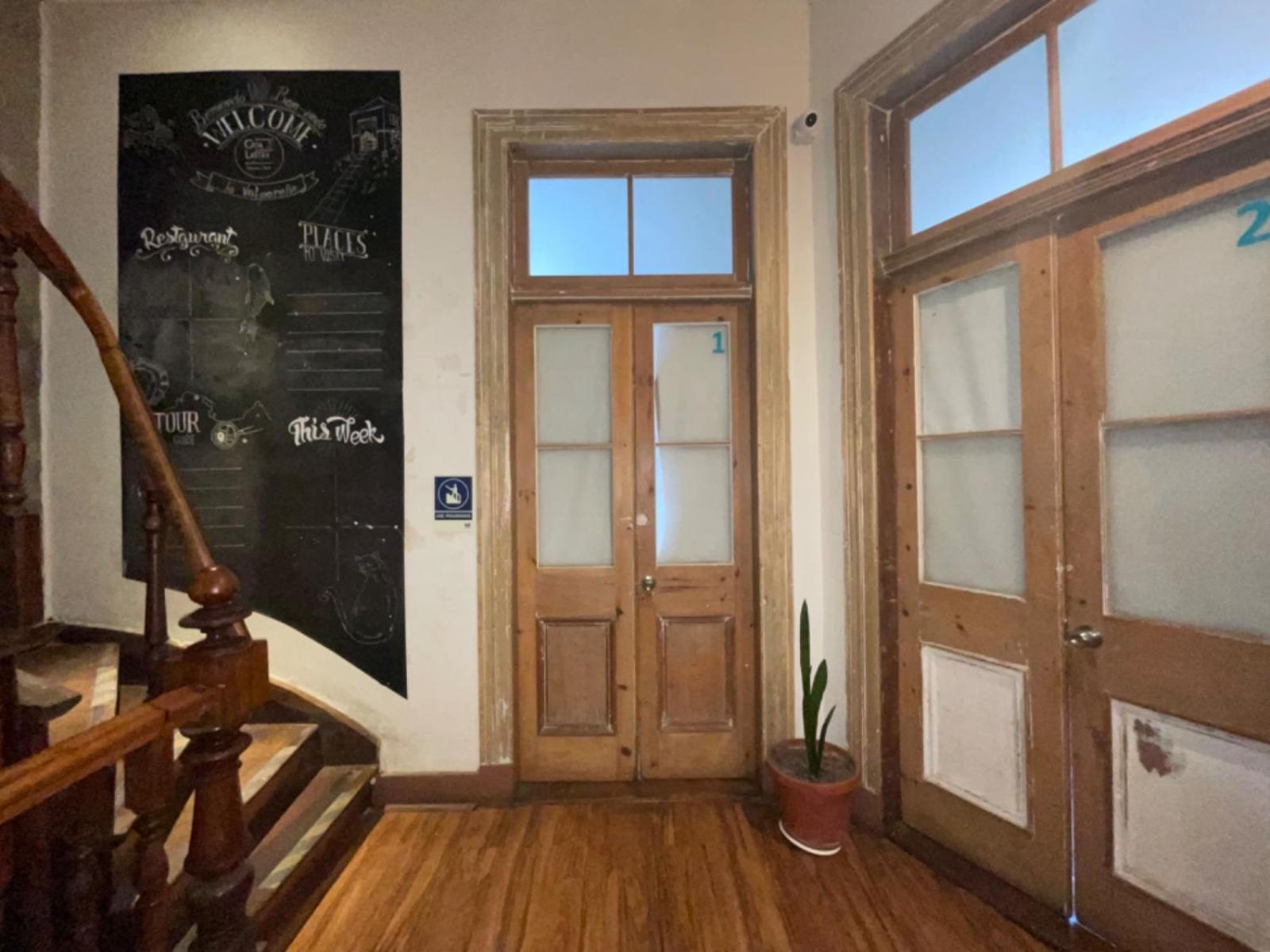ホテル Casa Lastra ヴァルパライソ エクステリア 写真